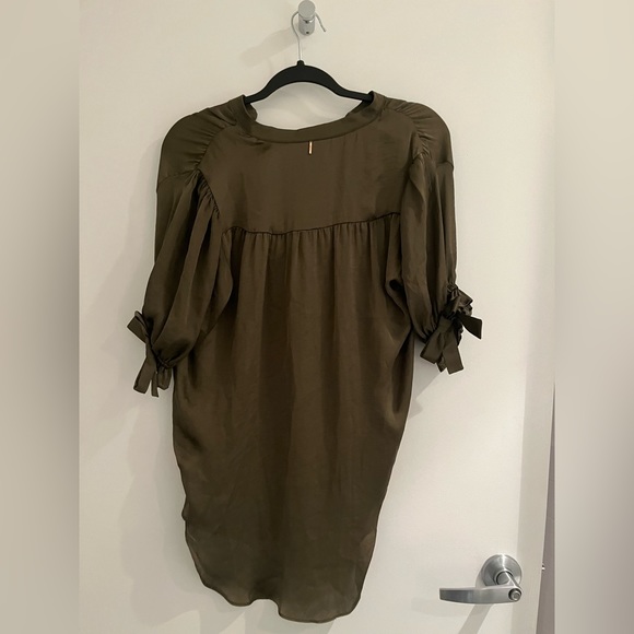 Misa Los Angeles Ida Top Green Short Sleeve Size S - Picture 13 of 16